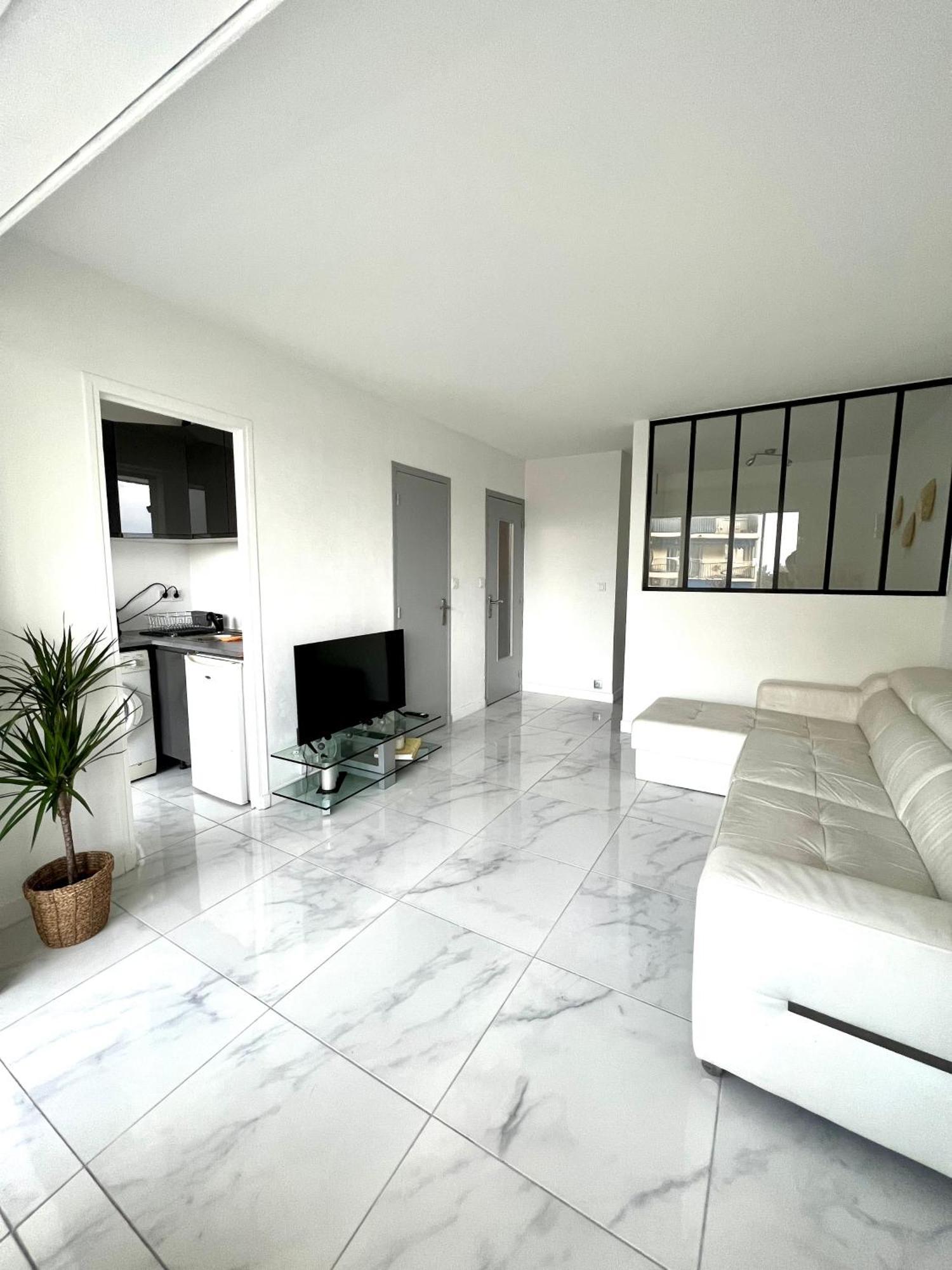Studio 4 Couchages A 12 Min De La Plage A Pied Avec Wifi, Le Parking, Linge De Lits, Et Serviettes Sont En Option Antibes Exterior photo