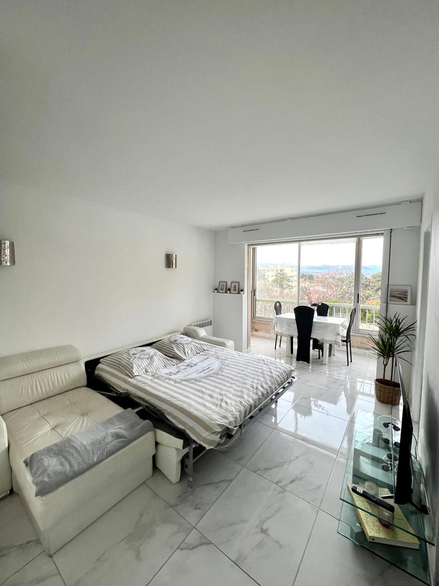Studio 4 Couchages A 12 Min De La Plage A Pied Avec Wifi, Le Parking, Linge De Lits, Et Serviettes Sont En Option Antibes Exterior photo