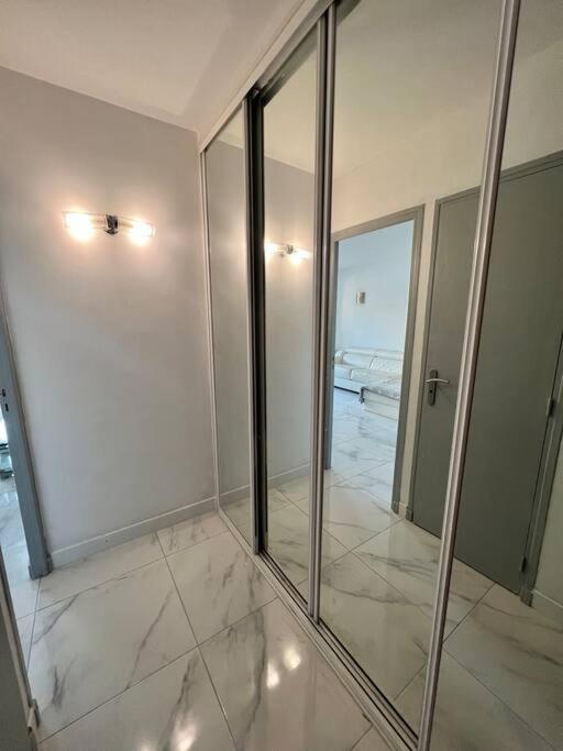 Studio 4 Couchages A 12 Min De La Plage A Pied Avec Wifi, Le Parking, Linge De Lits, Et Serviettes Sont En Option Antibes Exterior photo