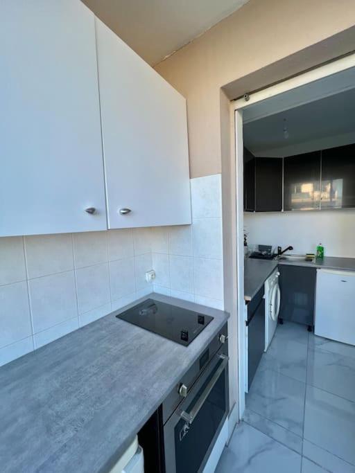 Studio 4 Couchages A 12 Min De La Plage A Pied Avec Wifi, Le Parking, Linge De Lits, Et Serviettes Sont En Option Antibes Exterior photo